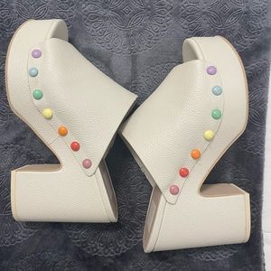 Emol pride heels in Ivory